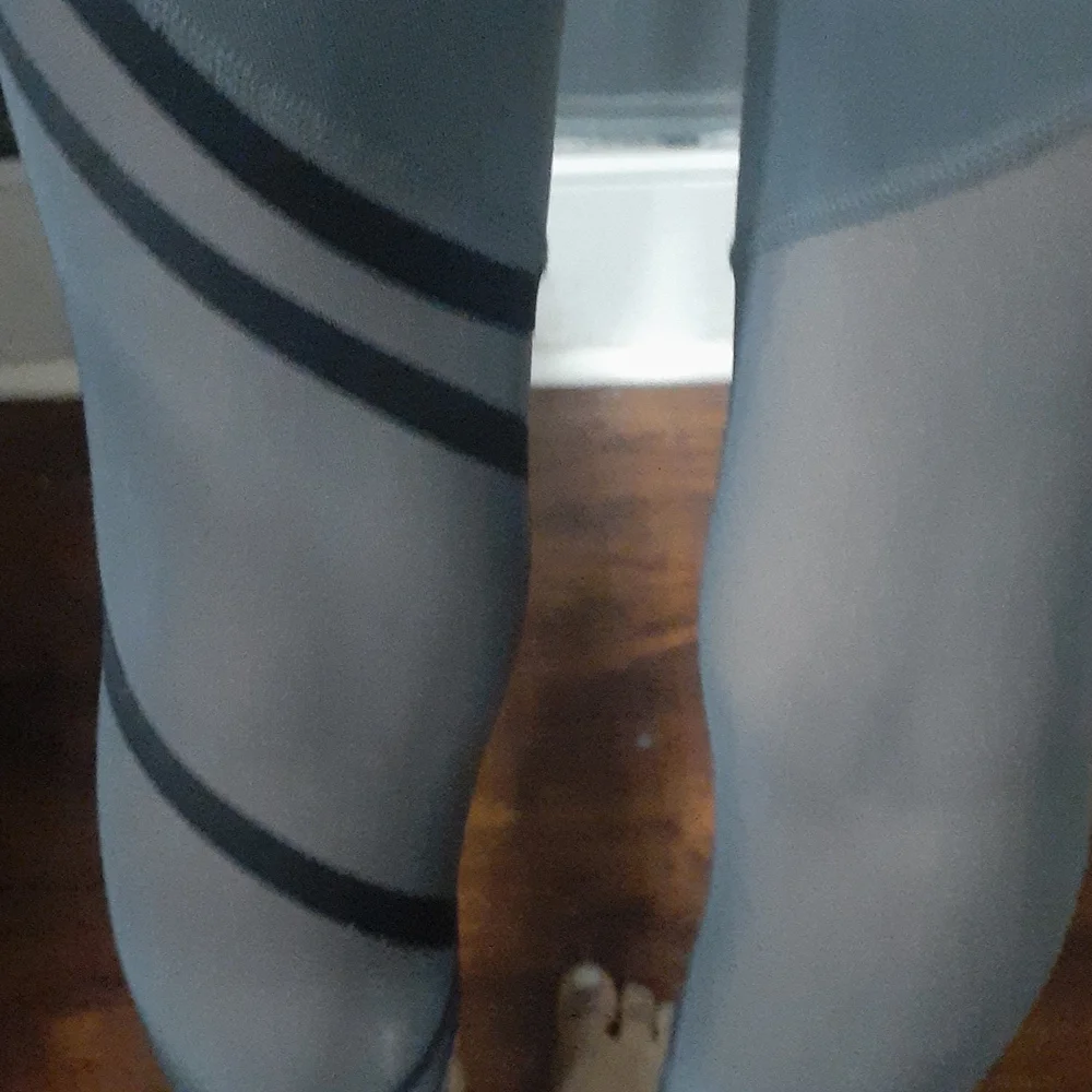 Alo yoga mesh wrapped stirrup high waist grey leggins size extra small - Picture 11 of 14